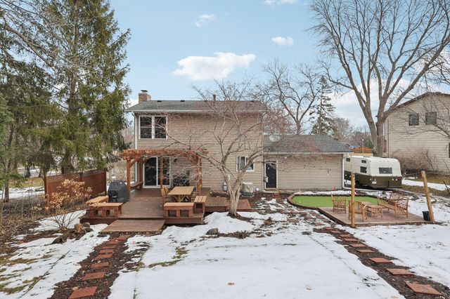 12325 49th Avenue N, Plymouth, MN 55442