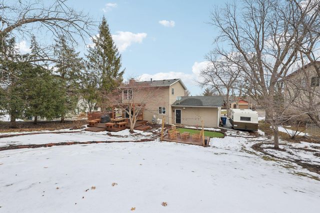 12325 49th Avenue N, Plymouth, MN 55442