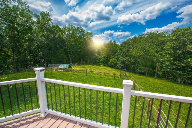 484 TANK FARM ROAD, Aliquippa, PA 15001