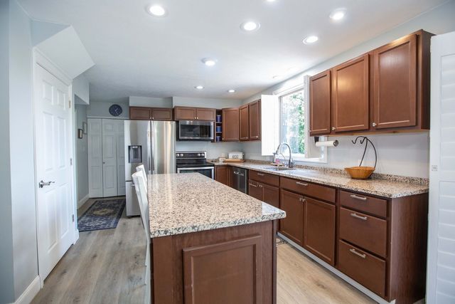 484 TANK FARM ROAD, Aliquippa, PA 15001