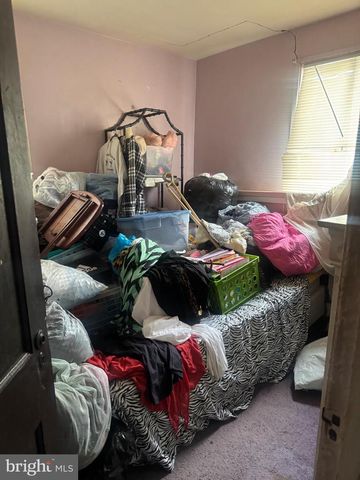 1400 FARMINGDALE AVE, Capitol Heights, MD 20743