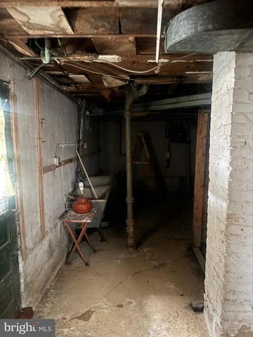 1400 FARMINGDALE AVE, Capitol Heights, MD 20743