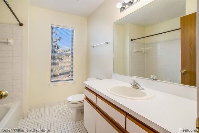 42672 LILLEY POINTE Drive, Canton Charter Township, MI 48187