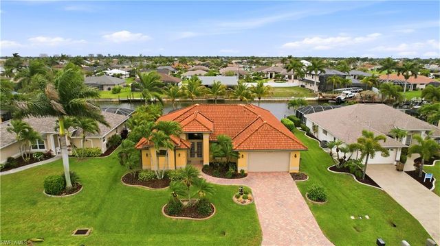 2400 SW 39th TER, Cape Coral, FL 33914