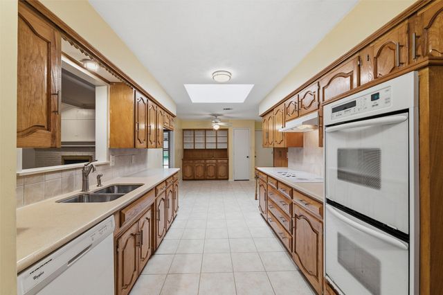 1004 Rainbow Drive, Richardson, TX 75081