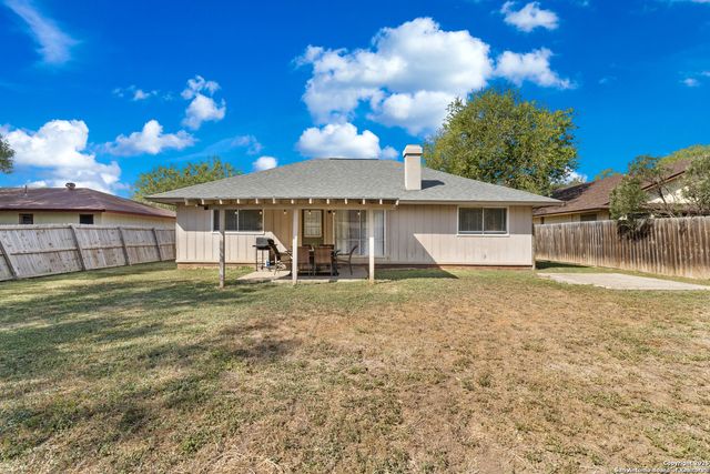 8311 Meadow Forest, San Antonio, TX 78251