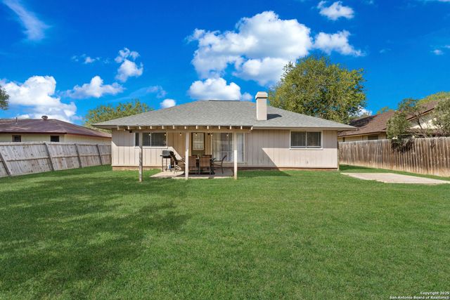 8311 Meadow Forest, San Antonio, TX 78251
