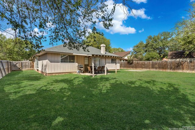 8311 Meadow Forest, San Antonio, TX 78251