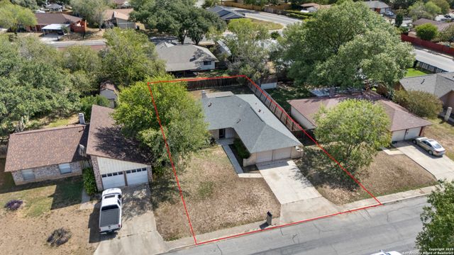 8311 Meadow Forest, San Antonio, TX 78251