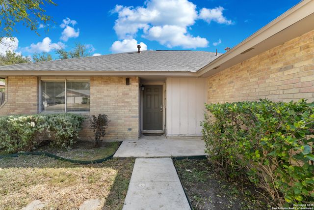 8311 Meadow Forest, San Antonio, TX 78251