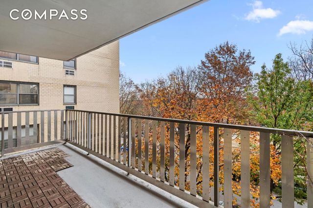 3960 54th St Apt 4K, New York City, NY 11377