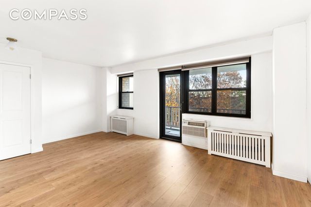 3960 54th St Apt 4K, New York City, NY 11377