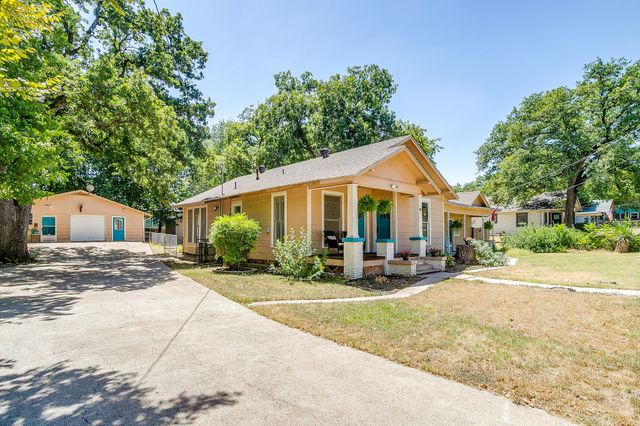 515 W Bridge Street, Weatherford, TX 76086