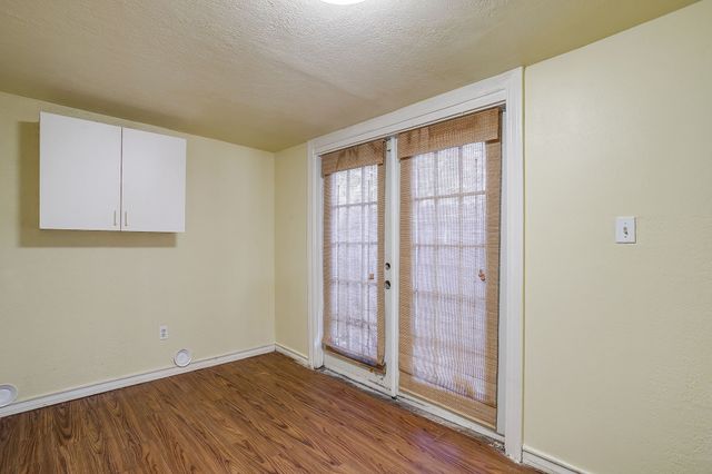 515 W Bridge Street, Weatherford, TX 76086