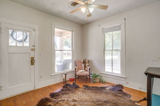 515 W Bridge Street, Weatherford, TX 76086
