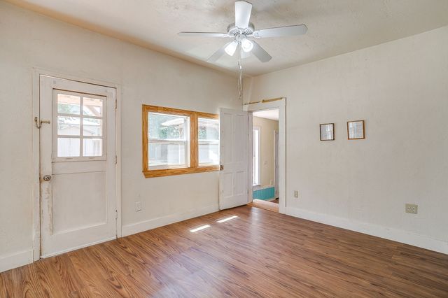 515 W Bridge Street, Weatherford, TX 76086