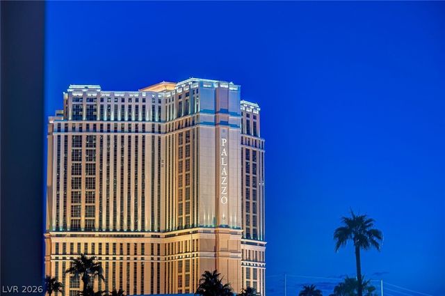 270 FLAMINGO Road 120, Las Vegas, NV 89169