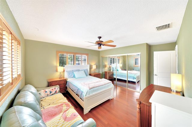 2701 Middle River Drive 11, Fort Lauderdale, FL 33306