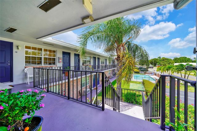 2701 Middle River Drive 11, Fort Lauderdale, FL 33306