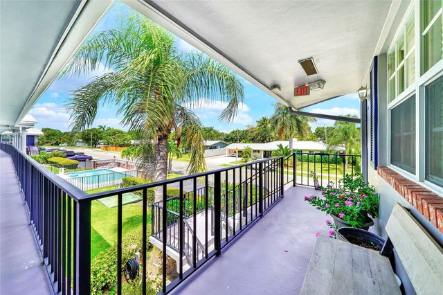 2701 Middle River Drive 11, Fort Lauderdale, FL 33306