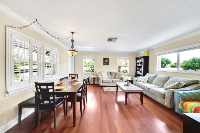 2701 Middle River Drive 11, Fort Lauderdale, FL 33306