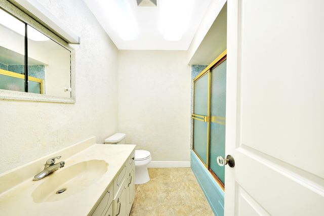 2701 Middle River Drive 11, Fort Lauderdale, FL 33306