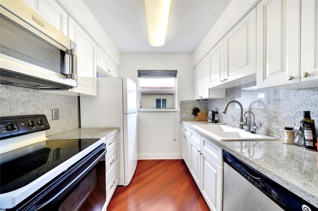 2701 Middle River Drive 11, Fort Lauderdale, FL 33306