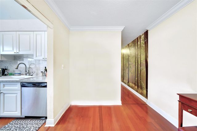 2701 Middle River Drive 11, Fort Lauderdale, FL 33306