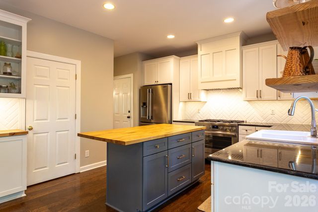 8907 Magnolia Estates Drive, Cornelius, NC 28031