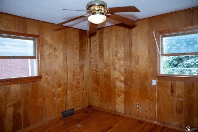 735 Detroit Avenue, Lincoln Park, MI 48146