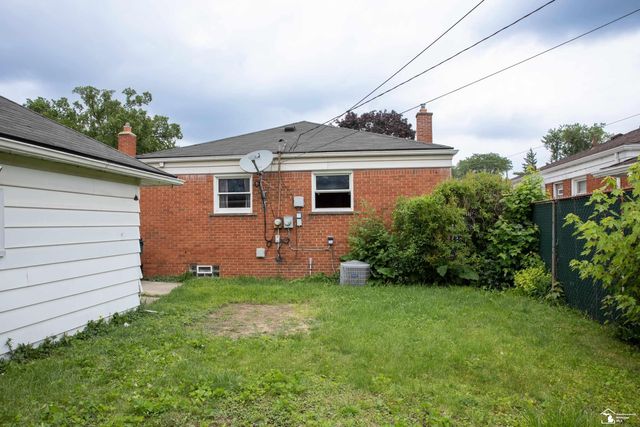 735 Detroit Avenue, Lincoln Park, MI 48146