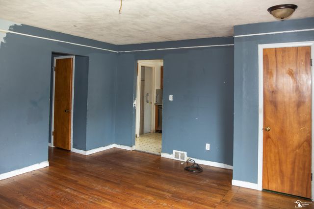 735 Detroit Avenue, Lincoln Park, MI 48146