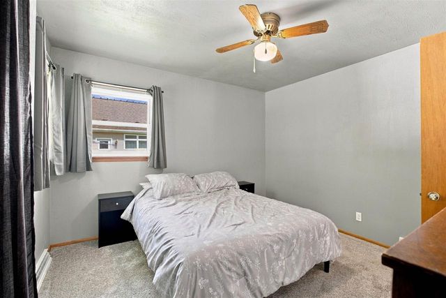 1011 S BLUEMOUND DRIVE, Appleton, WI 54914