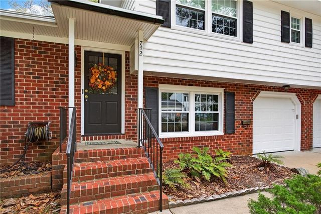 742 Jouett DR, Newport News, VA 23608