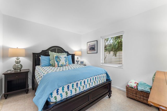 334 NE 7th Avenue, Delray Beach, FL 33483