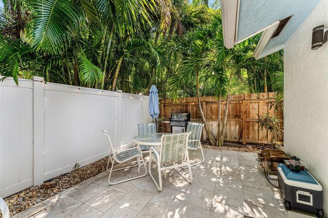 334 NE 7th Avenue, Delray Beach, FL 33483