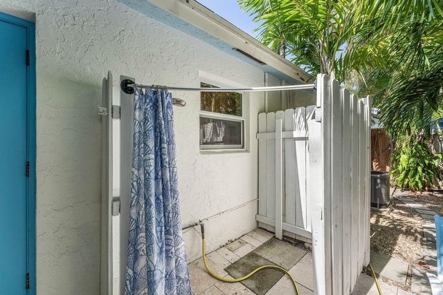 334 NE 7th Avenue, Delray Beach, FL 33483