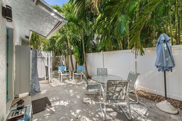 334 NE 7th Avenue, Delray Beach, FL 33483