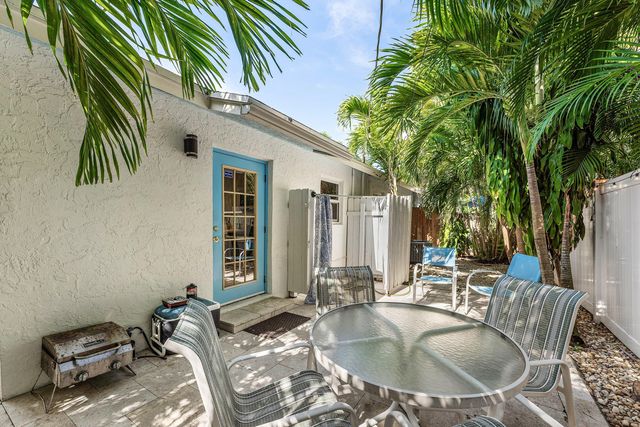 334 NE 7th Avenue, Delray Beach, FL 33483