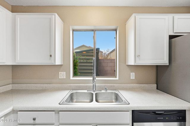 10826 E AZALEA Avenue, Mesa, AZ 85208