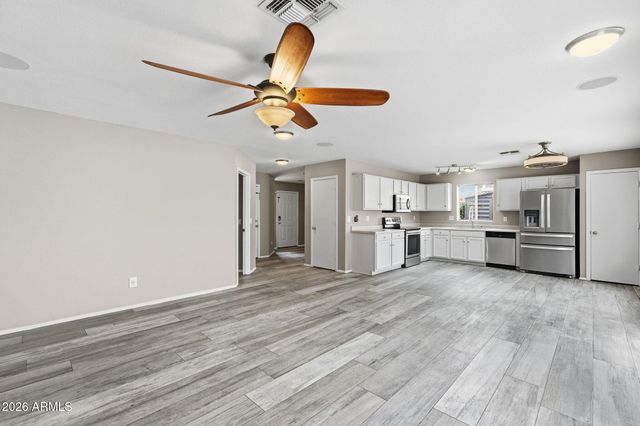 10826 E AZALEA Avenue, Mesa, AZ 85208