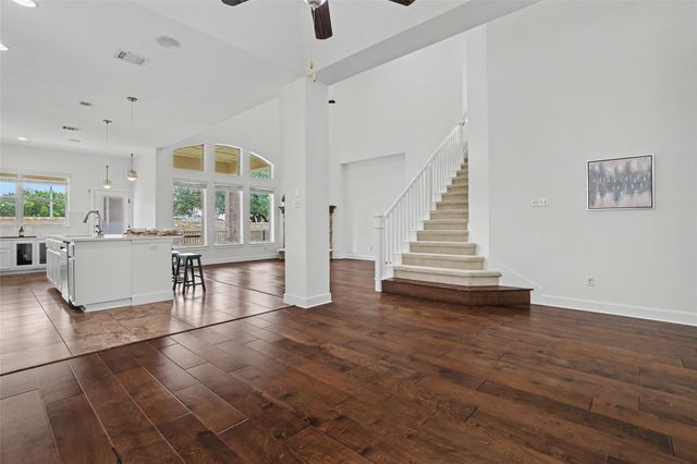 213 Southern Cross DR, Austin, TX 78717