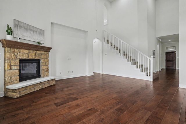 213 Southern Cross DR, Austin, TX 78717