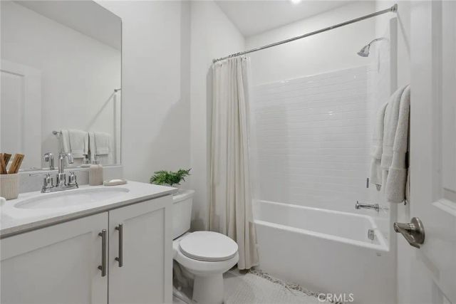 1968 Via De La Luna, Placentia, CA 92870