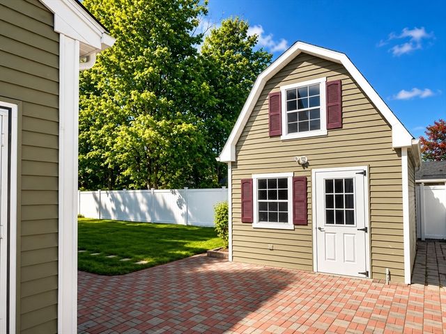 36 Woodside Avenue, Braintree, MA 02184