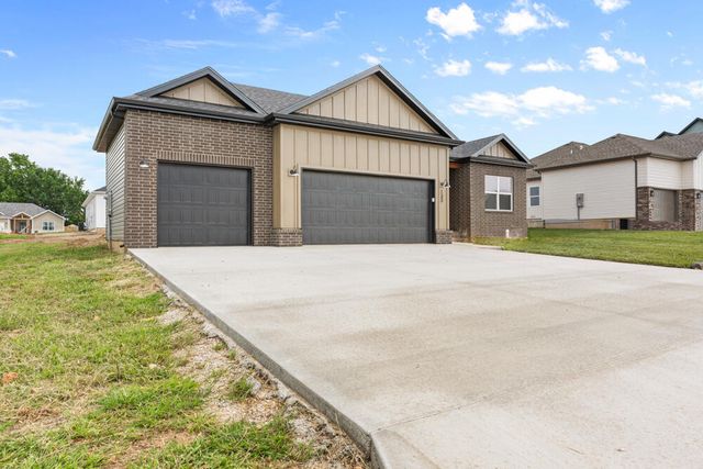 1448 N Carter Way, Republic, MO 65738