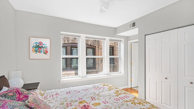 7315 N Honore Street 3, Chicago, IL 60626
