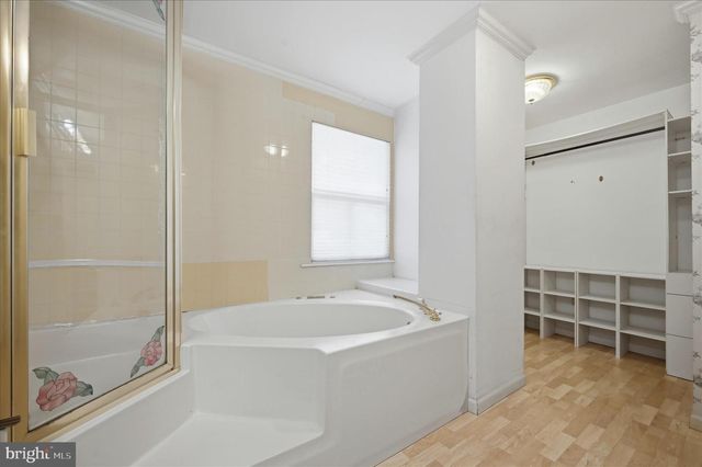 42 DOGWOOD LN, Bentonville, VA 22610