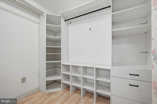 42 DOGWOOD LN, Bentonville, VA 22610