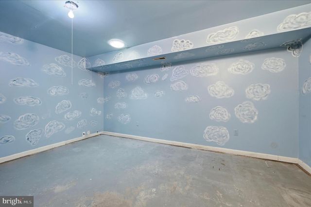 42 DOGWOOD LN, Bentonville, VA 22610